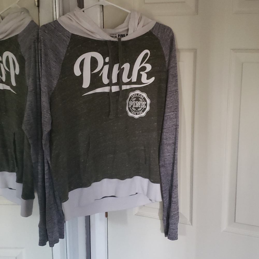 3/$30 !!!! ⚡️.   Victoria secret hoodie